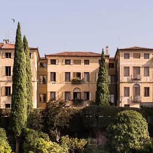  Bed and breakfast Le 33 Italia